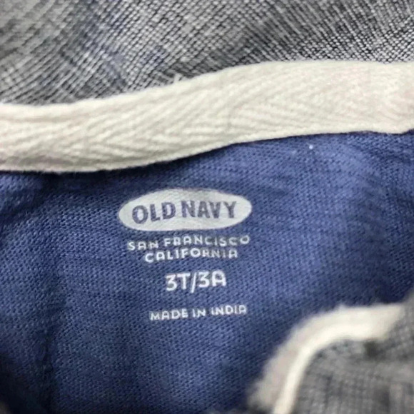 Old Navy  Long Sleeved Collared Shirt Size 3T - Picture 7 of 16